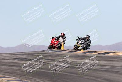 media/Dec-01-2025-Moto Forza (Mon) [[2daa91e15f]]/2-Intermediate Group/Session 2 (Turns 9 and 10)/